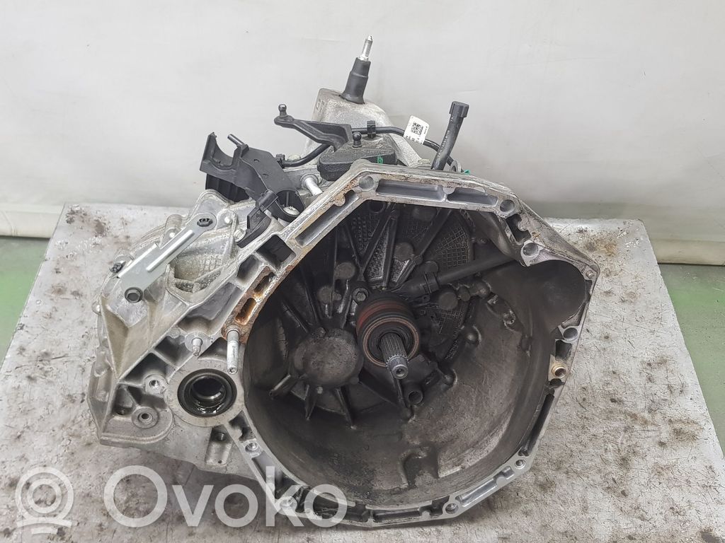 Nissan Qashqai Scatola del cambio manuale a 5 velocità 