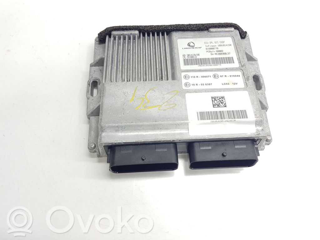Dacia Sandero III Engine control unit/module 
