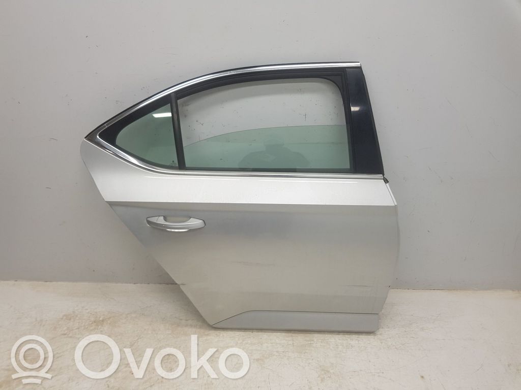 Skoda Superb B8 (3V) Puerta trasera 