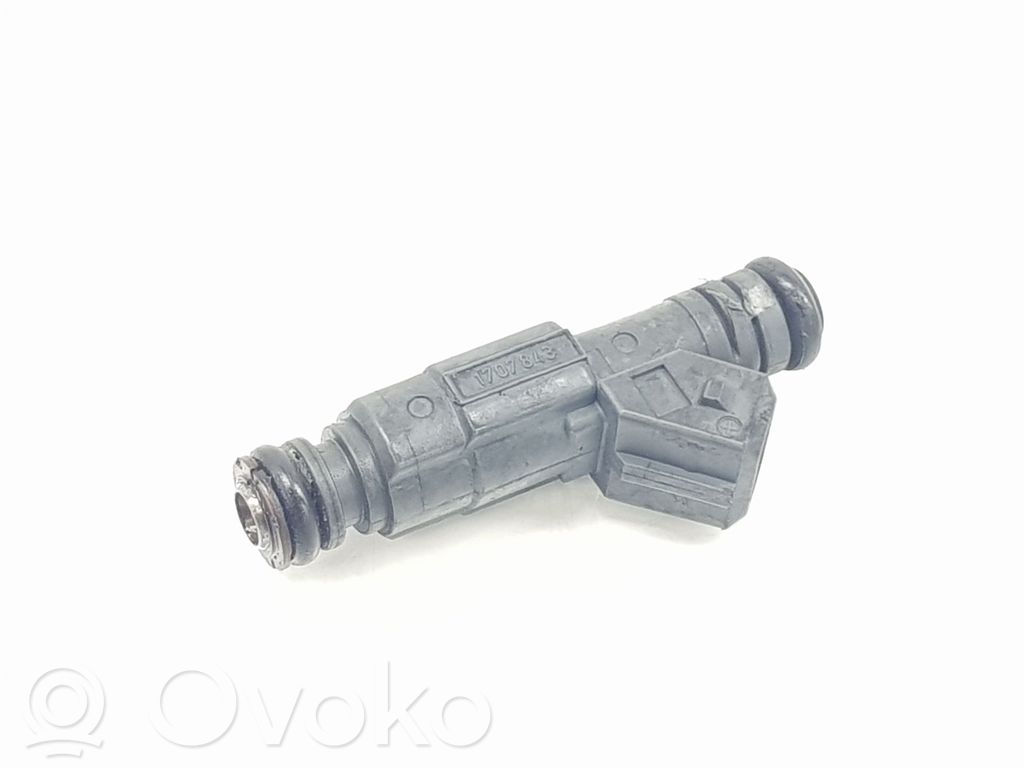 Inyector de combustible   13641707843,1707843,1111AA