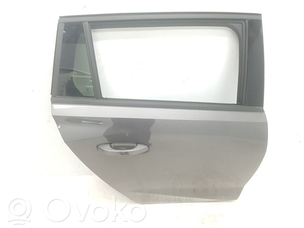 Opel Astra L Puerta trasera 
