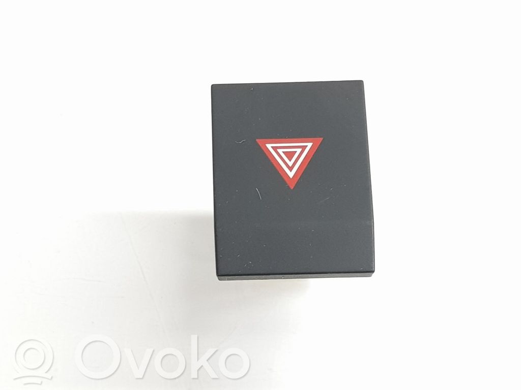 Opel Astra L Botón interruptor de luz de peligro 