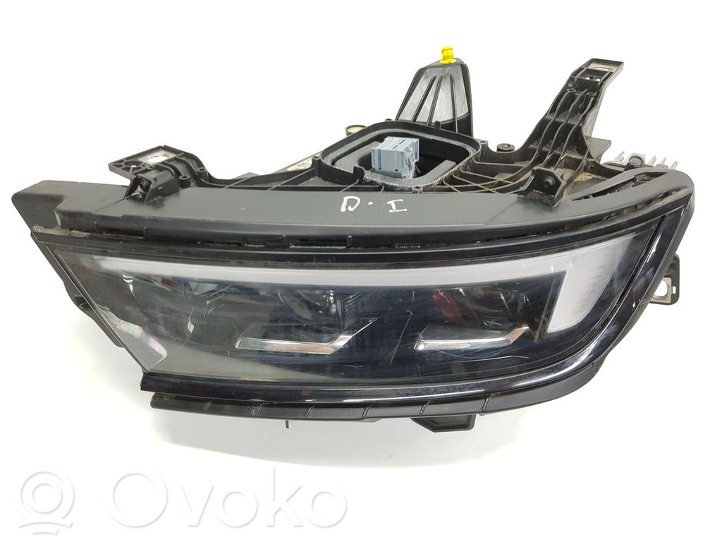 Opel Astra L Faro/fanale 