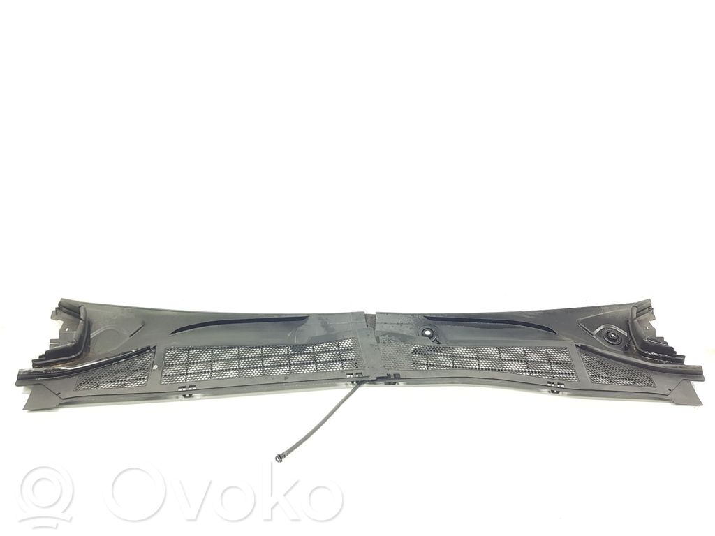 Opel Astra L Apărătoare ștergătoare 