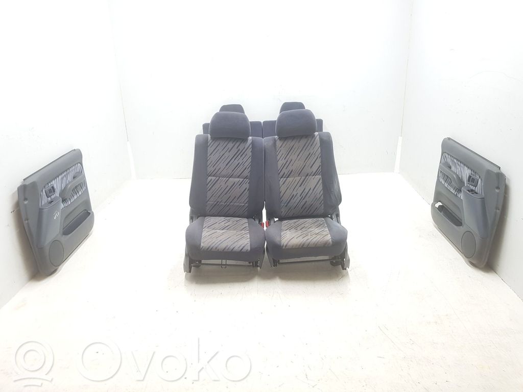 Toyota Land Cruiser (HDJ90) Set scaune 