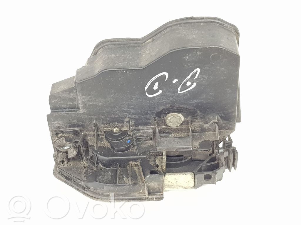Serrure de porte avant   7202146,51217229455