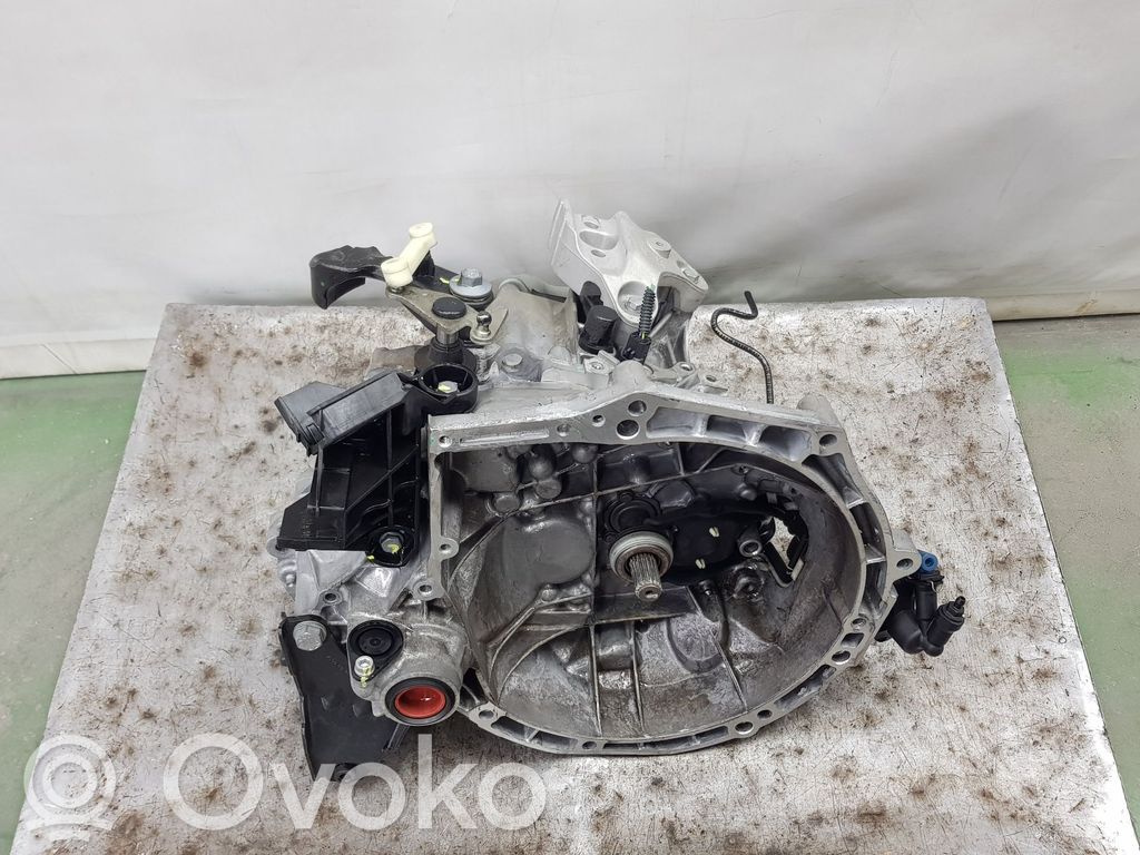 Opel Crossland X Scatola del cambio manuale a 5 velocità 