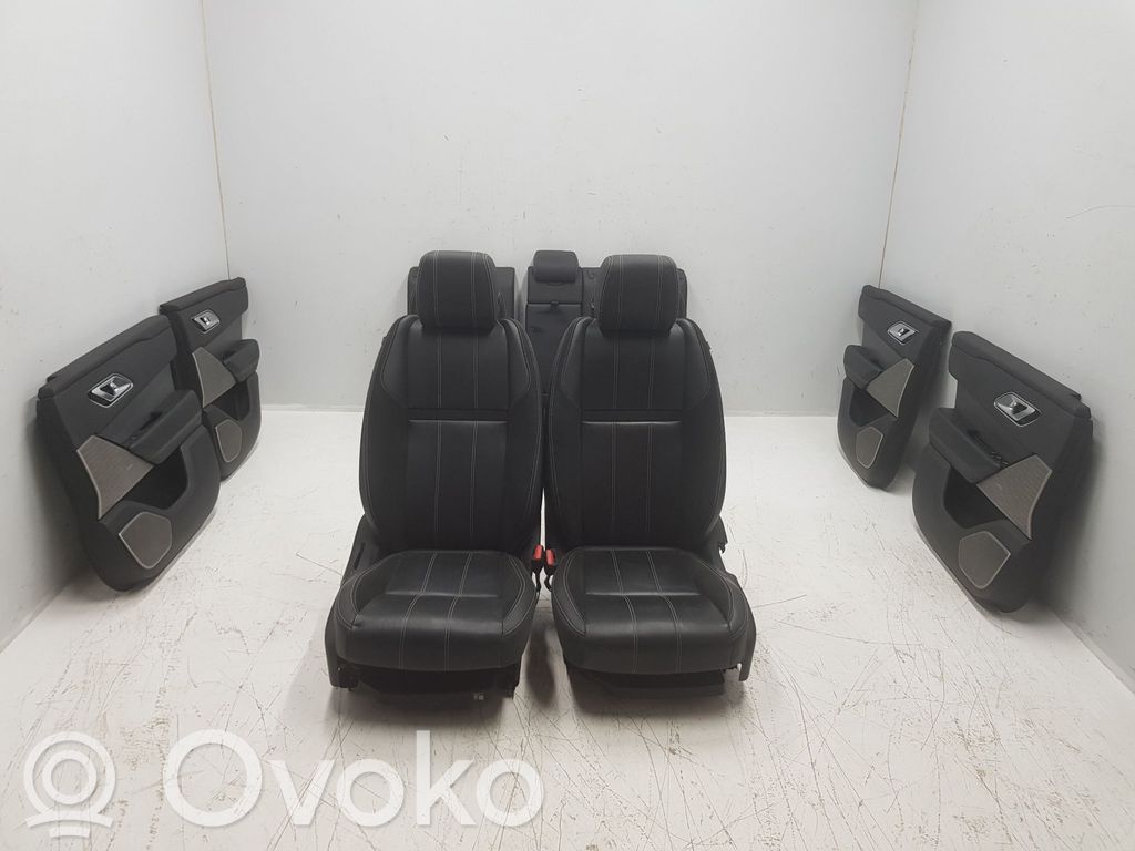 Land Rover Range Rover Velar Set sedili 