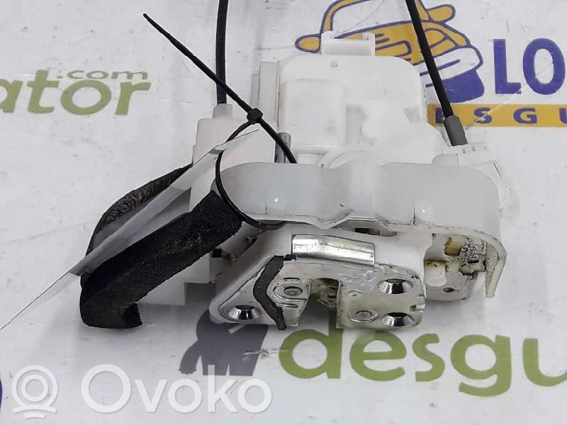 Subaru Legacy Zamek drzwi tylnych