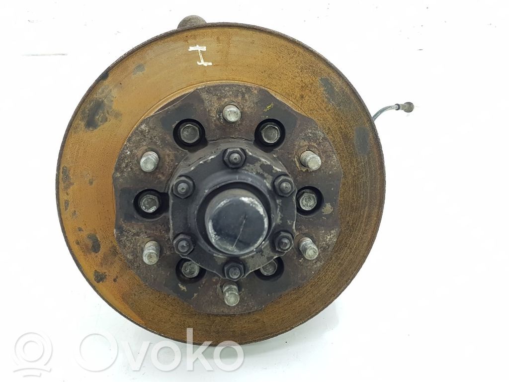 Nissan Terrano Achsschenkel vorne