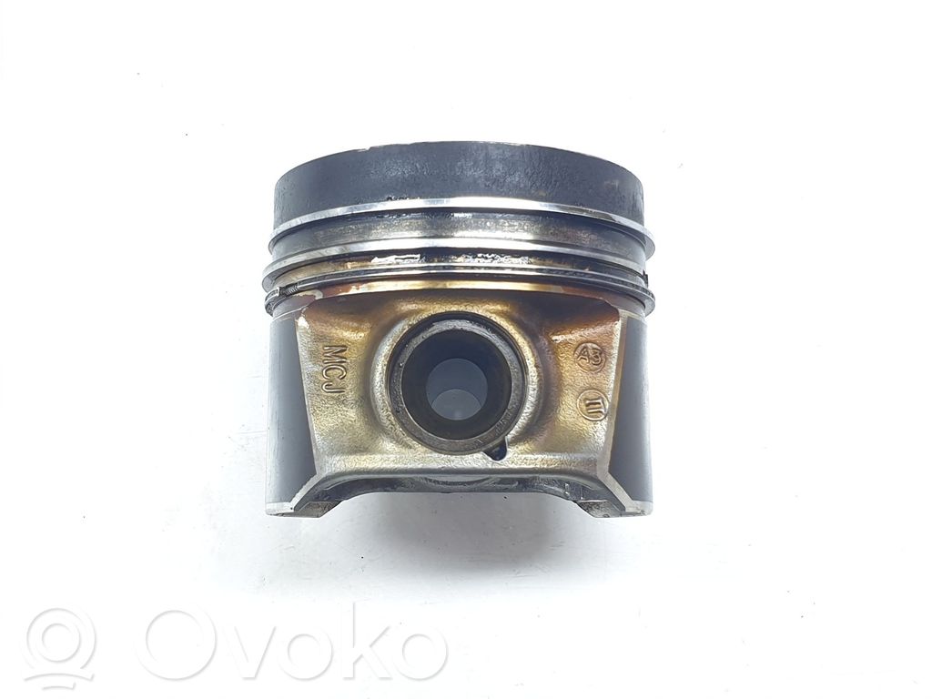Volkswagen Golf VII Pistone