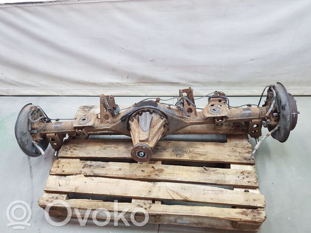 Belka osi tylnej   411103D570,411103D572