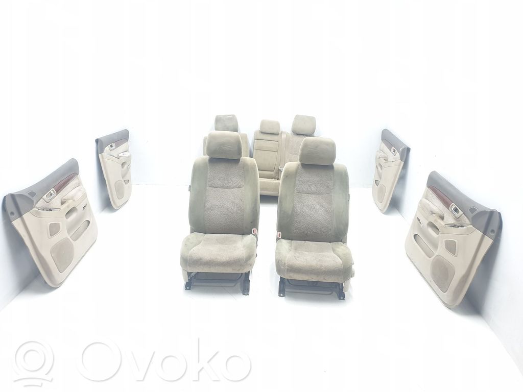 Toyota Land Cruiser (J120) Fotele / Kanapa / Komplet