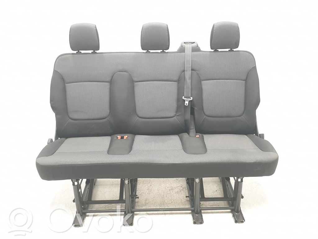 Renault Trafic III (X82) Al treilea rând de scaune