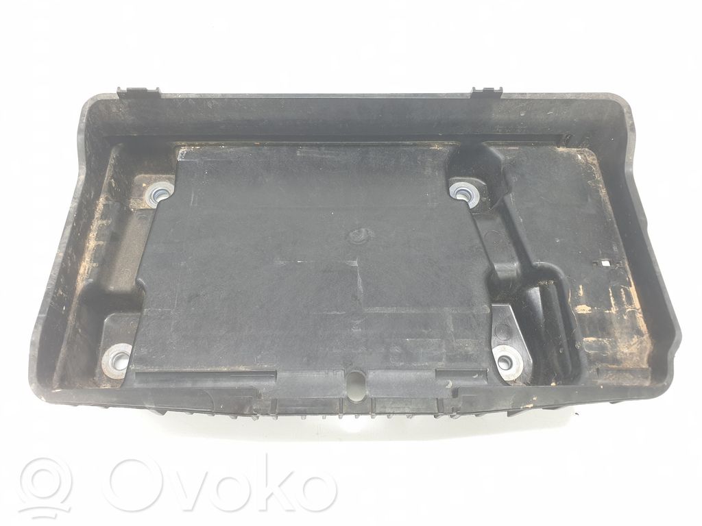 Mercedes-Benz E W213 Batteriehalterung