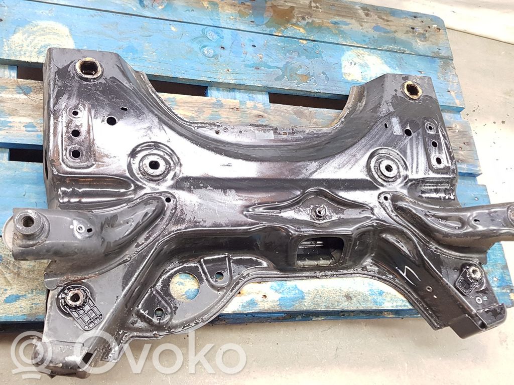 Peugeot Expert Priekinis traversas