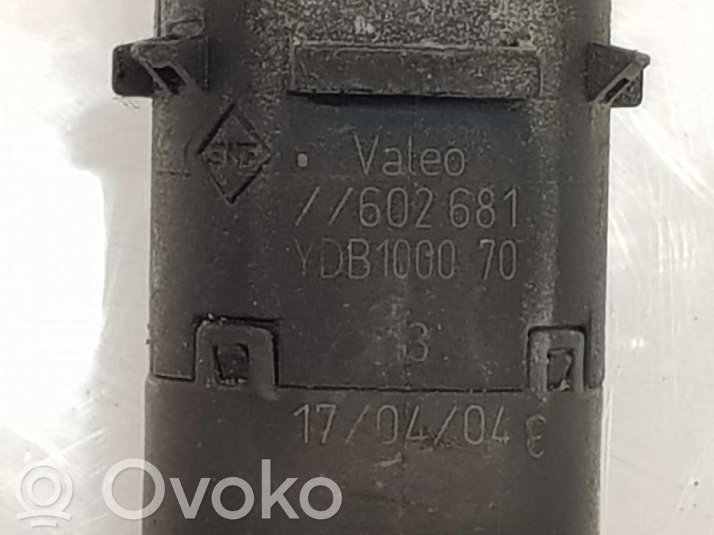 Land Rover Range Rover L322 Uchwyt przedniego czujnika parkowania PDC