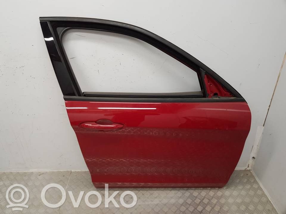 Alfa Romeo Stelvio Puerta delantera