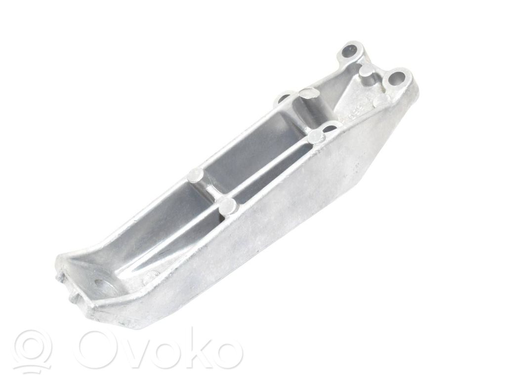 BMW 3 E30 Engine mounting bracket 