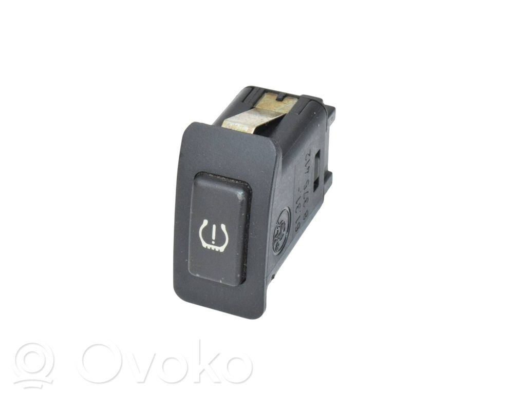 BMW 7 E38 TPMS reset button 