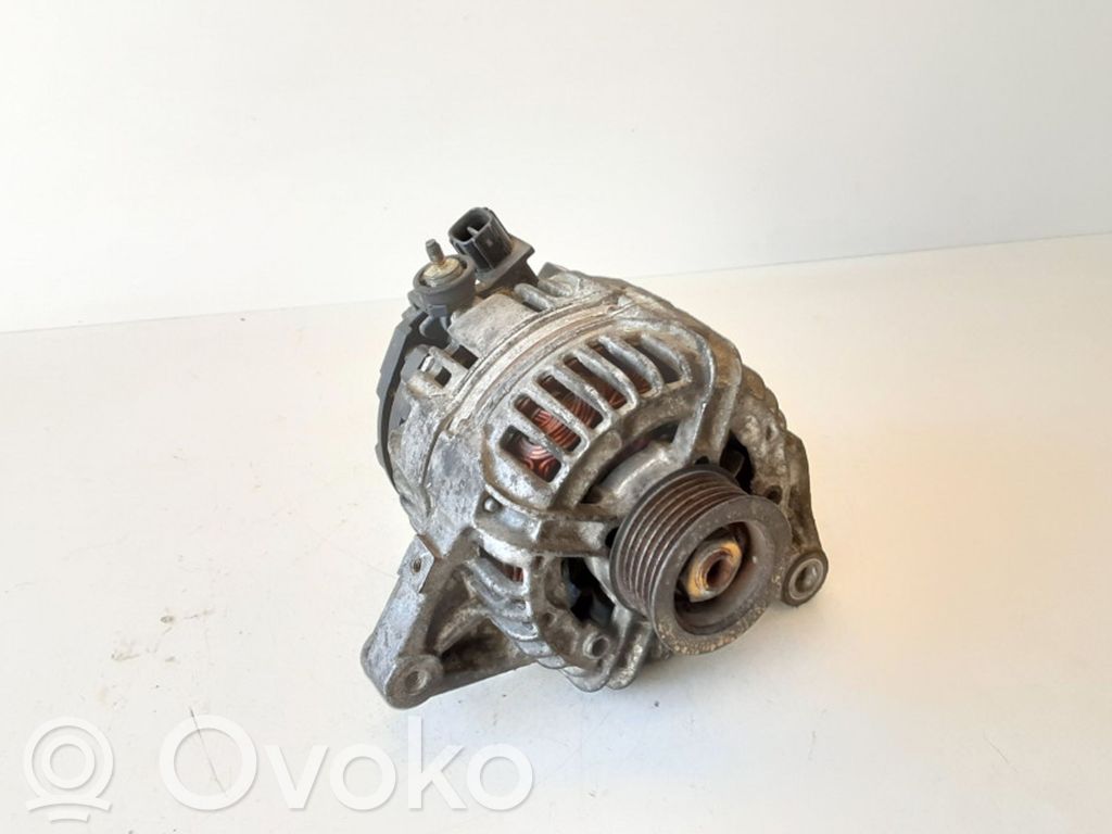 Toyota Corolla E120 E130 Ģenerators 