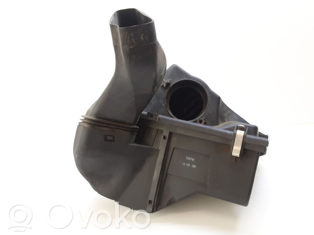 Air filter box   7797460,13717797460