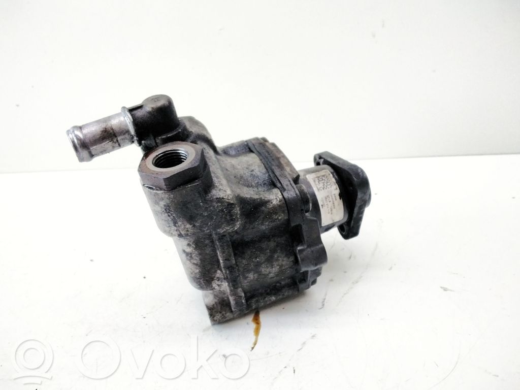 BMW X3 E83 Power steering pump 