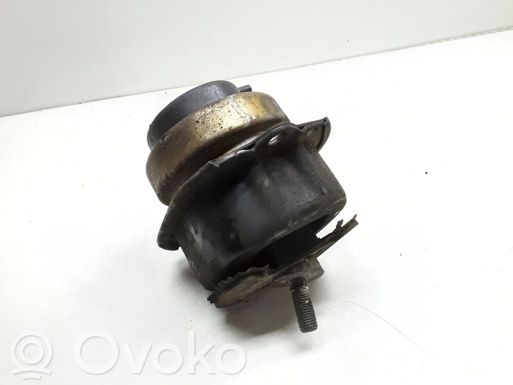 BMW X5 E70 Engine mount bracket 