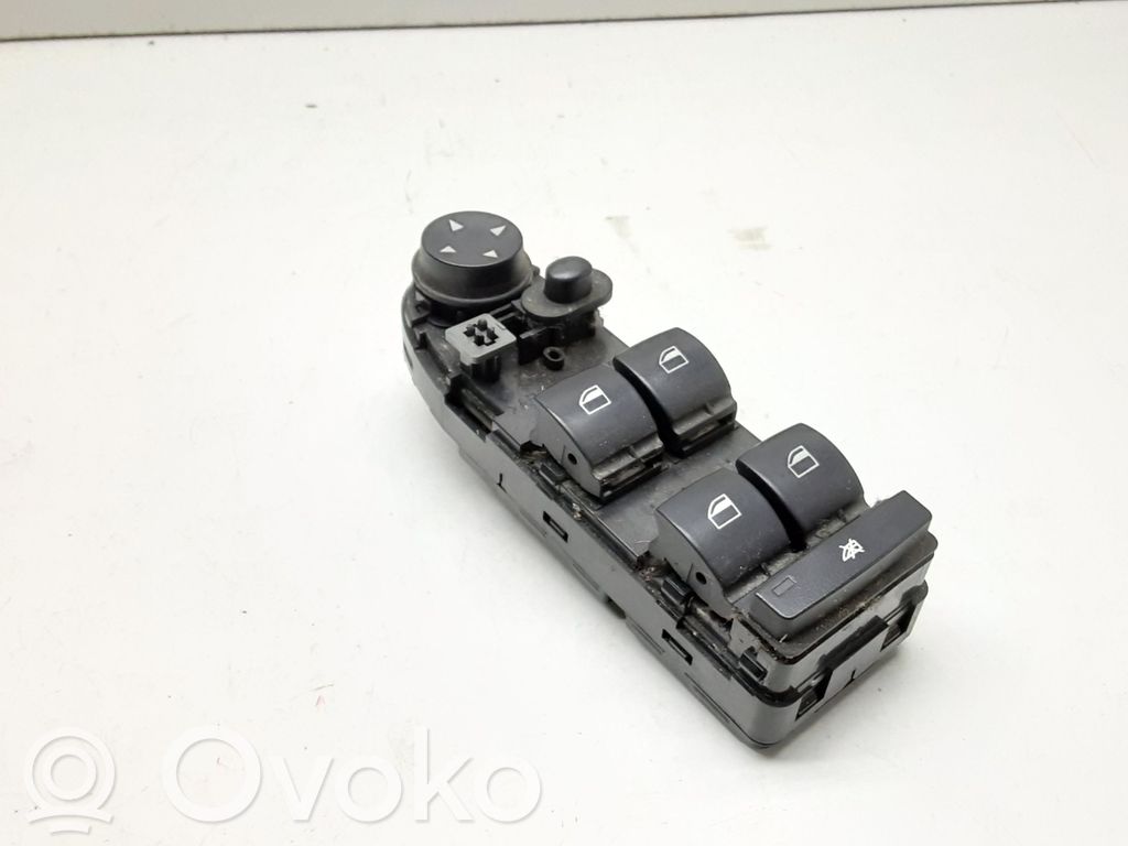 Electric window control switch   9216047