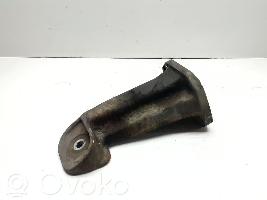 BMW X5 E53 Engine mounting bracket 