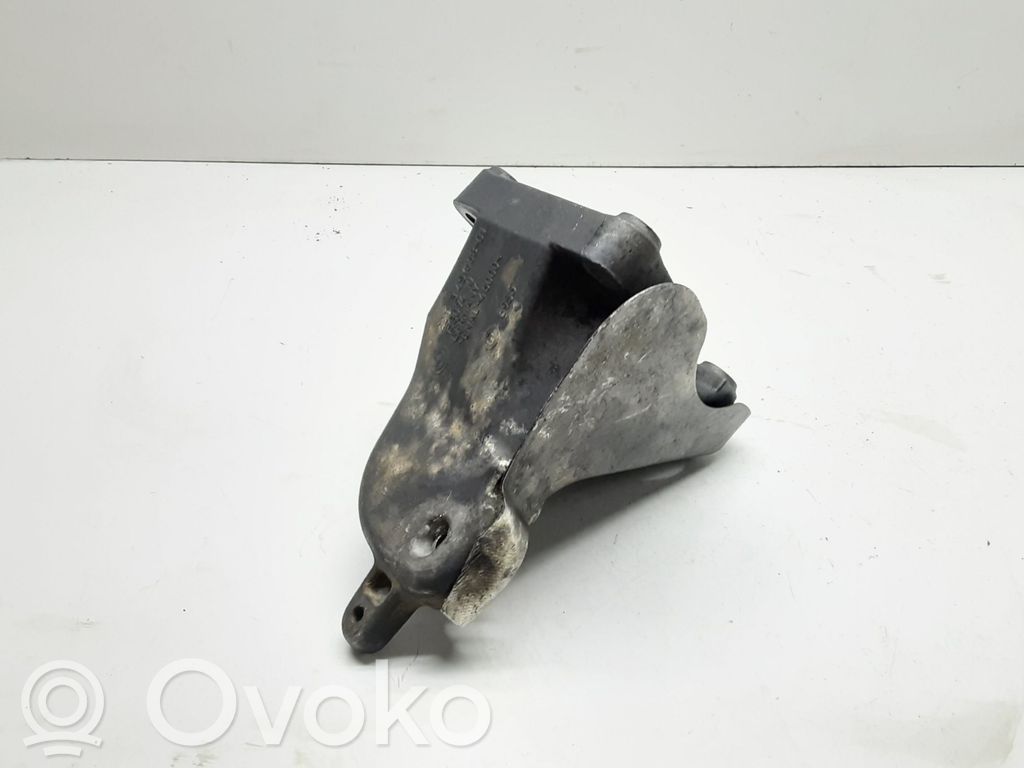 BMW X3 E83 Engine mounting bracket 