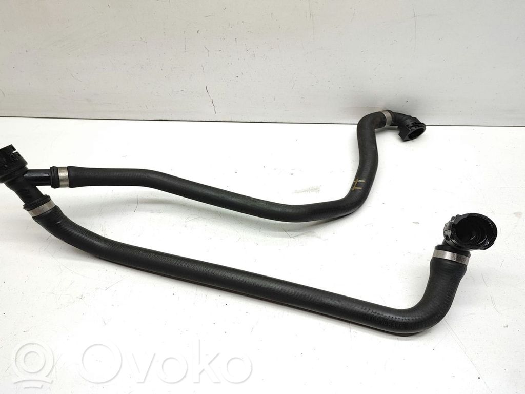Engine coolant pipe/hose
