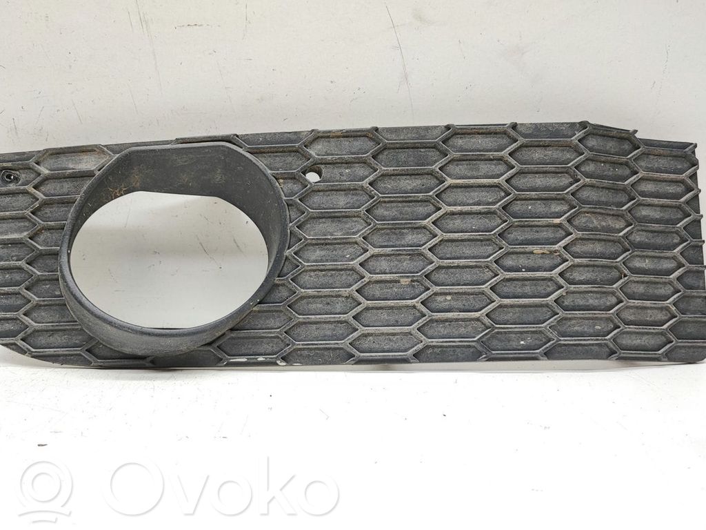 BMW X3 E83 Front fog light trim/grill 