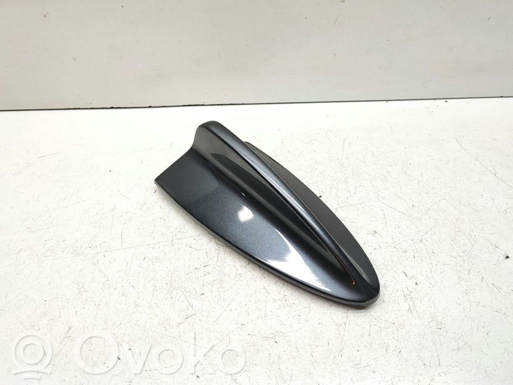 BMW X1 E84 Kattoantennin (GPS) suoja 
