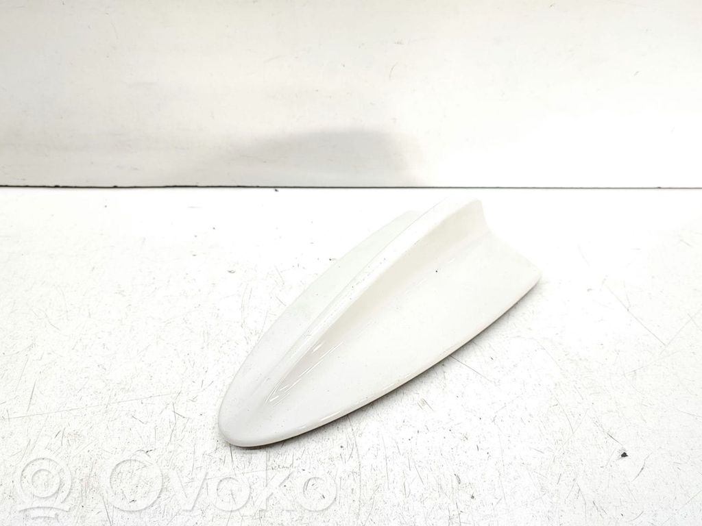 BMW 3 E92 E93 Stogo (GPS) antenos dangtelis 
