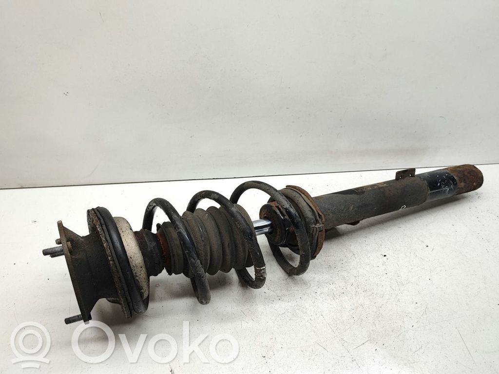 BMW 3 E90 E91 Etuiskunvaimennin kierrejousella 