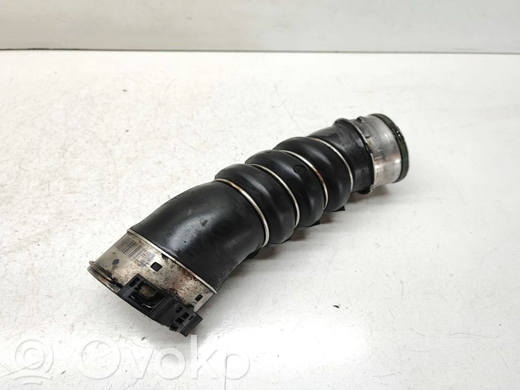Intercooler hose/pipe   7797480