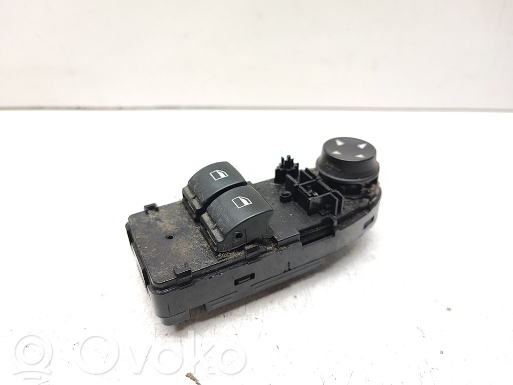 BMW 1 E82 E88 Electric window control switch 