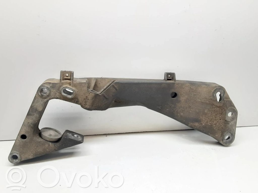 Gearbox mounting bracket   6769281