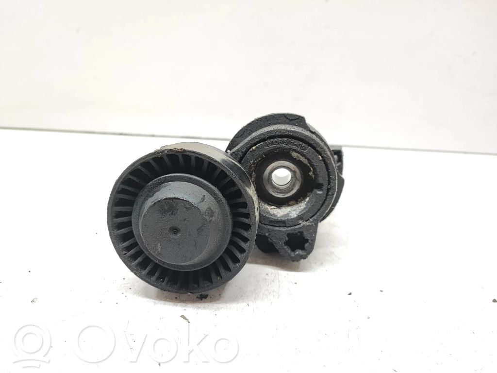 BMW 7 E65 E66 Diržo įtempėjas 