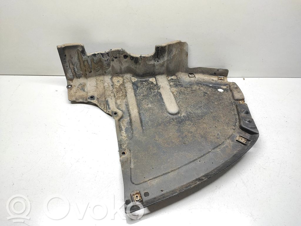 BMW 1 E82 E88 Protezione inferiore del serbatoio del carburante 