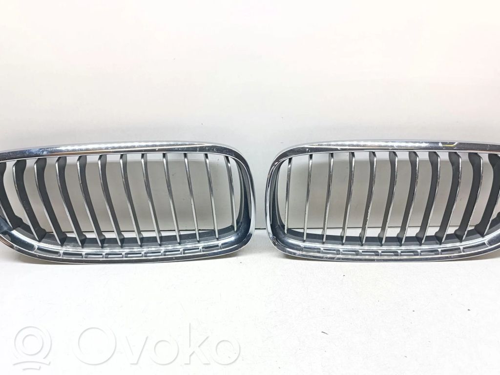 BMW 3 E90 E91 Front bumper upper radiator grill 