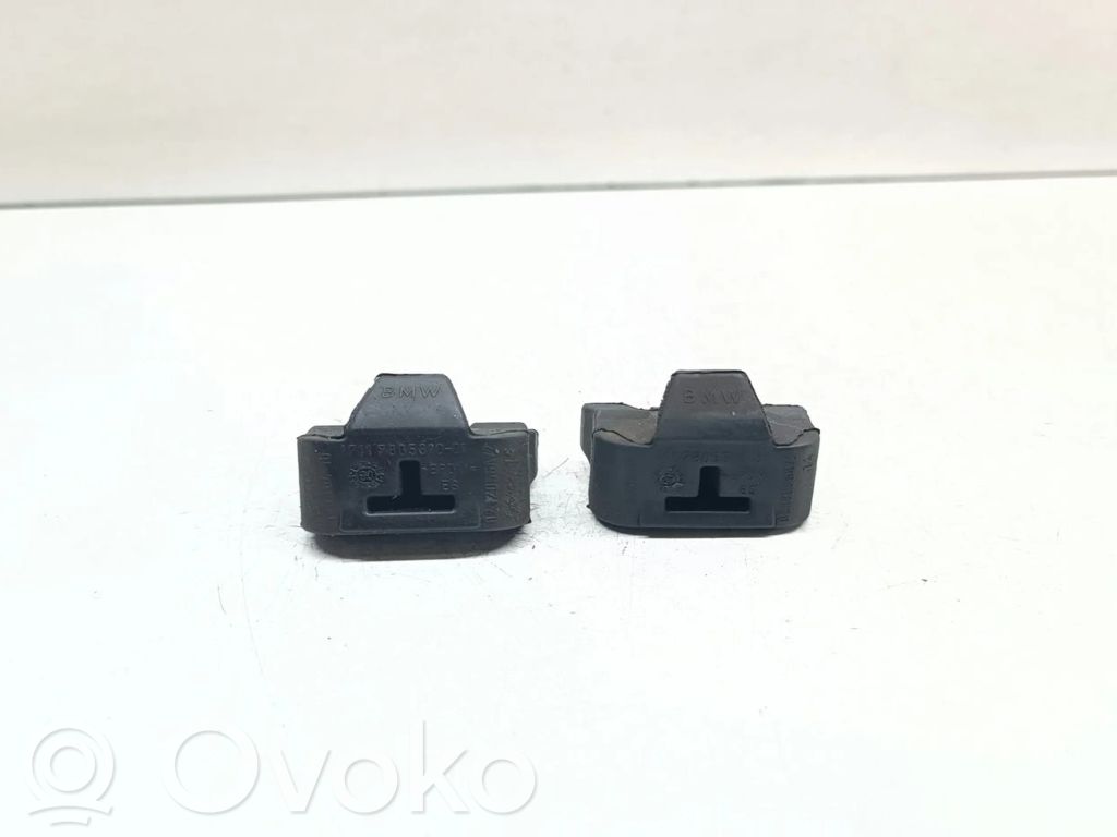Radiator mount bracket   7805310,17117805310