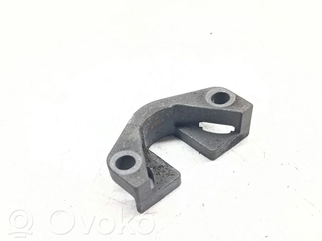 Abrazadera del inyector de combustible