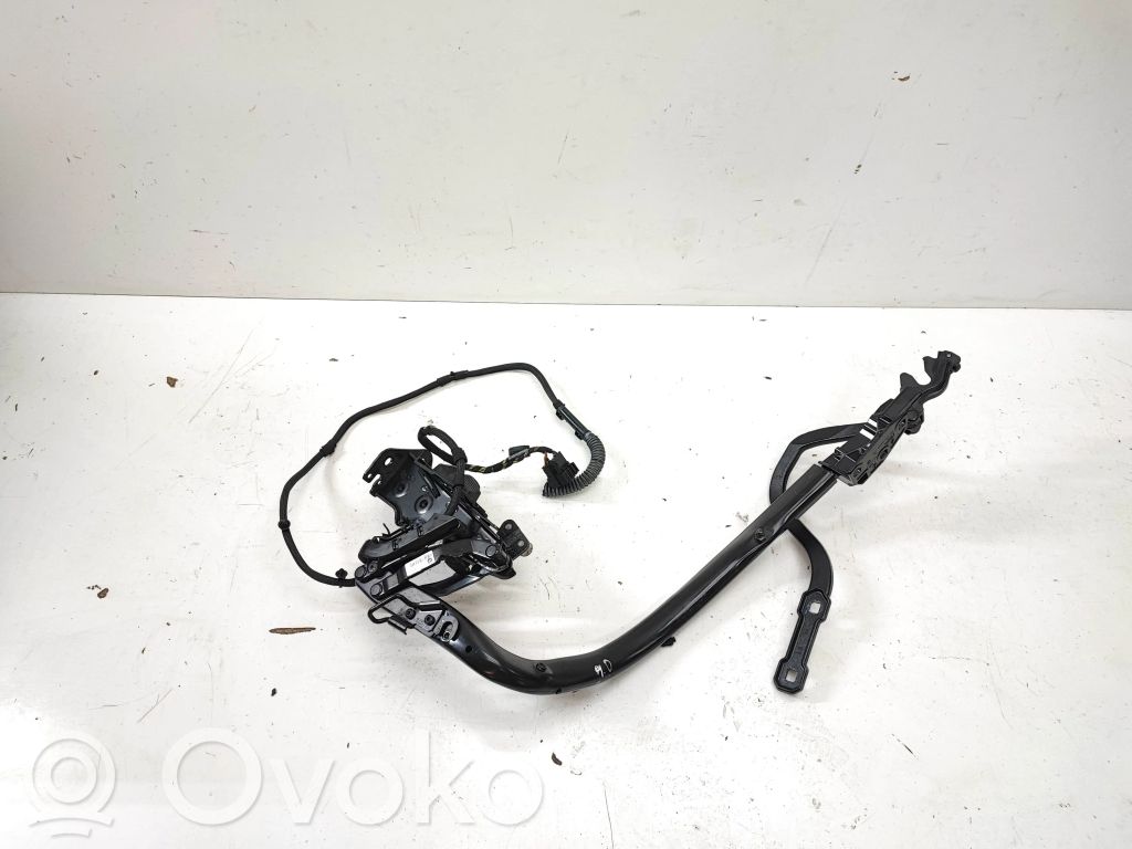 BMW 3 E92 E93 Aizmugurējā pārsega eņģe (-ess) 