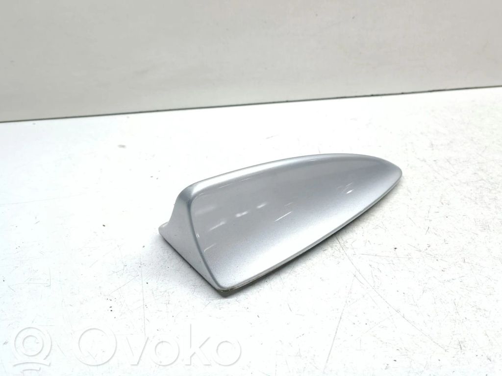 BMW 7 E65 E66 Kattoantennin (GPS) suoja 