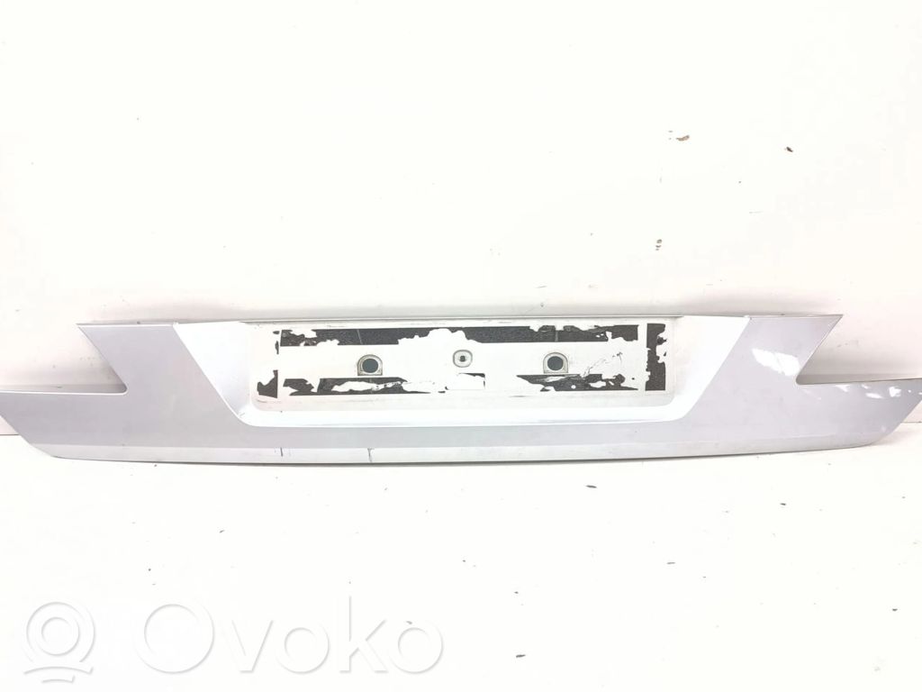 BMW 7 E65 E66 Tailgate trim 