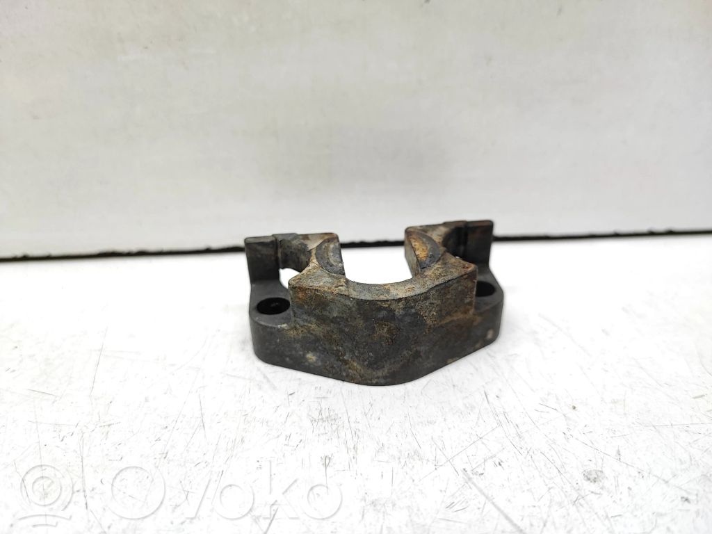 Abrazadera del inyector de combustible