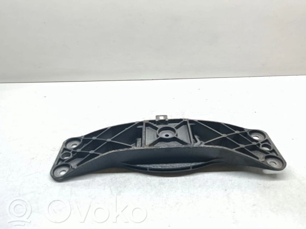 BMW 5 E60 E61 Gearbox mounting bracket 