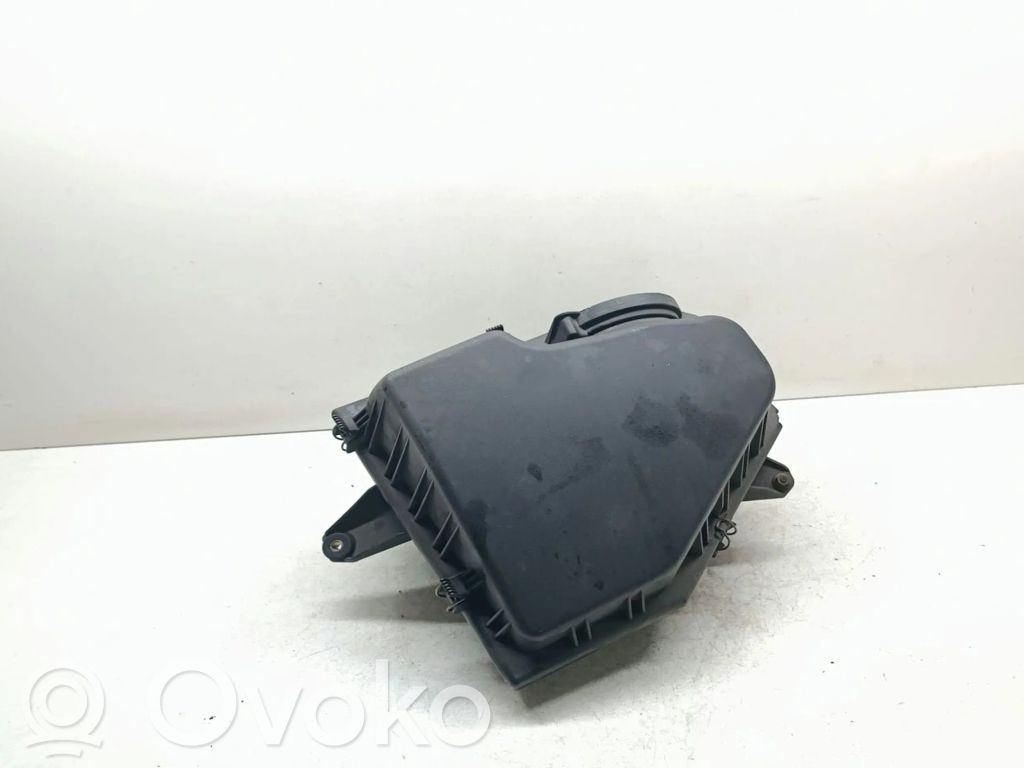 BMW 5 E60 E61 Air filter box 